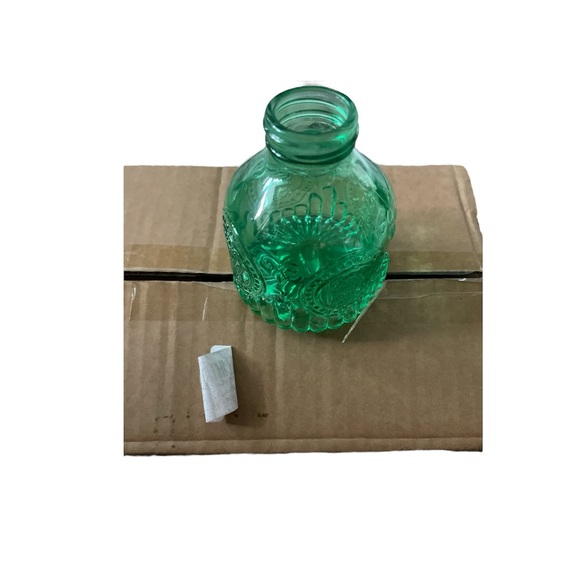 Brand new Bud Vases set of 6 - Picture 3 of 7